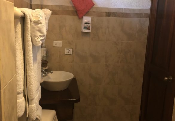 baño habitaciones hotel puerto gaviota (2)